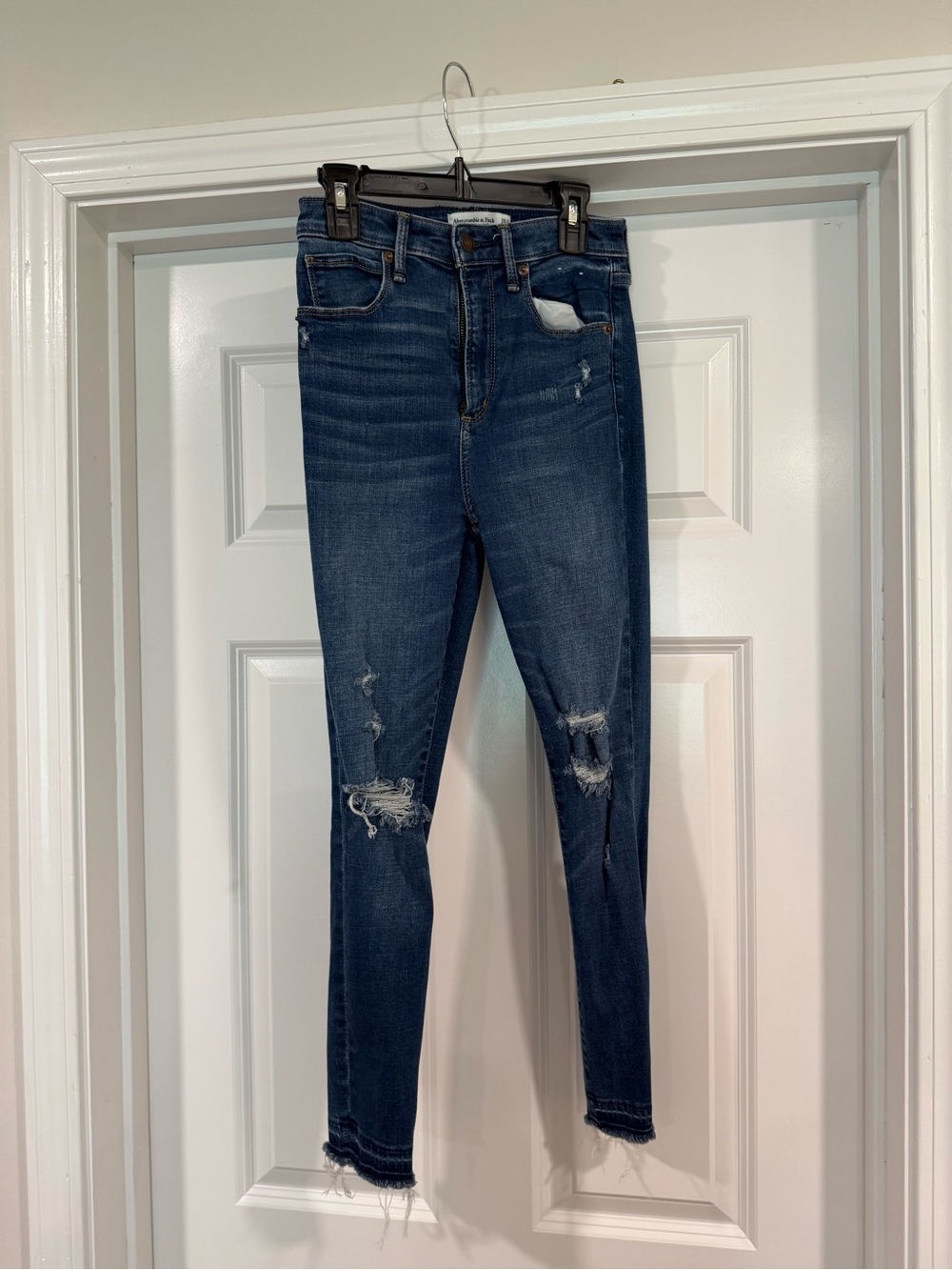 Abercrombie & Fitch Dark Blue Ripped Skinny Jeans